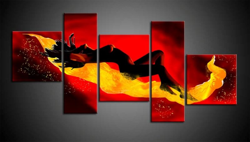 Картины на Красном фоне