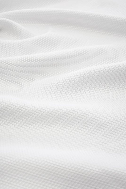 Белая ткань