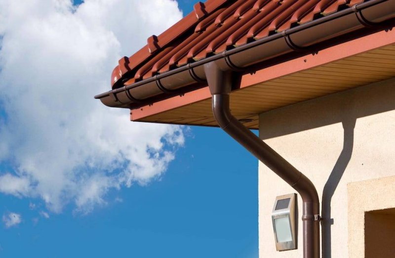 Монтаж водосточной системы Браас