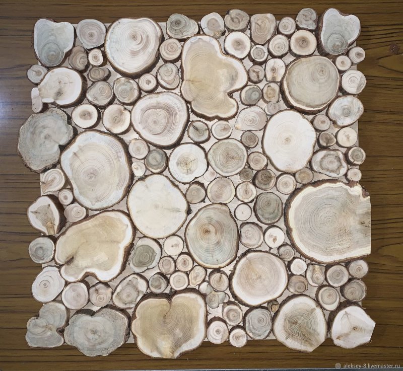 Панно из спилов можжевельника