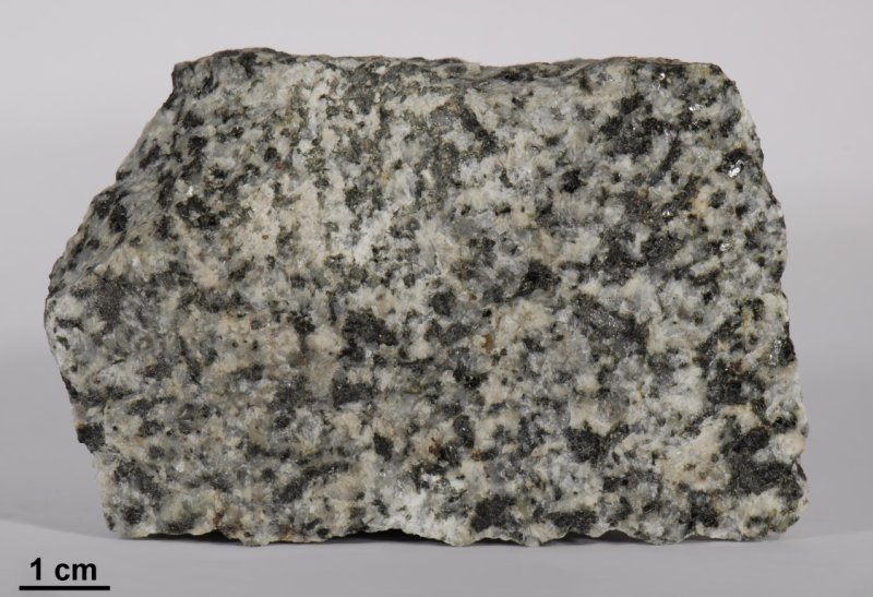 Минерал габбро- Диорит