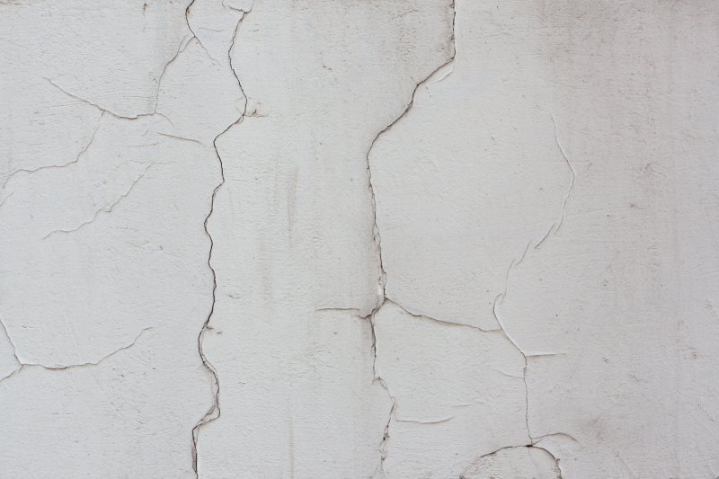 Трещины на бумаге