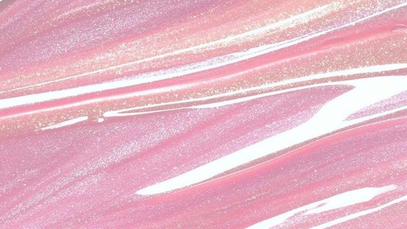 Серебристо розовый