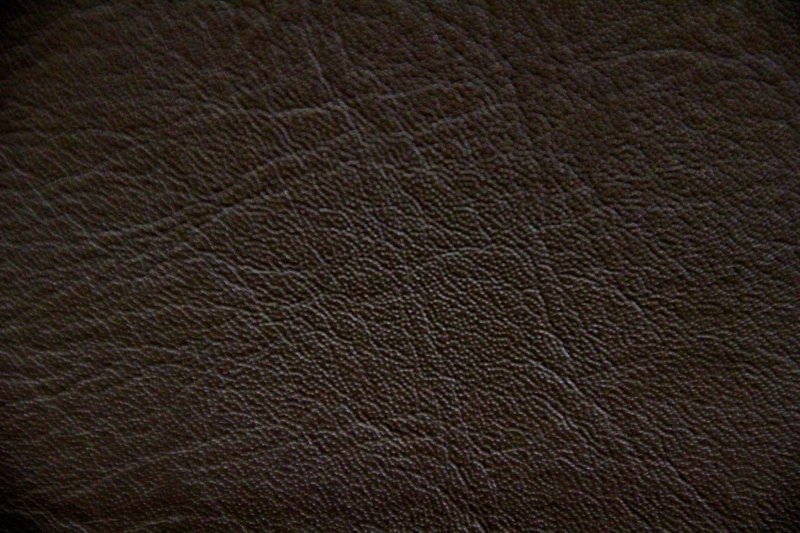 Коричневая кожа