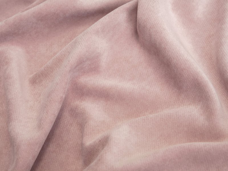 Розовый велюр