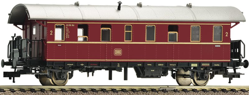 Трехосный пассажирский вагон 1900