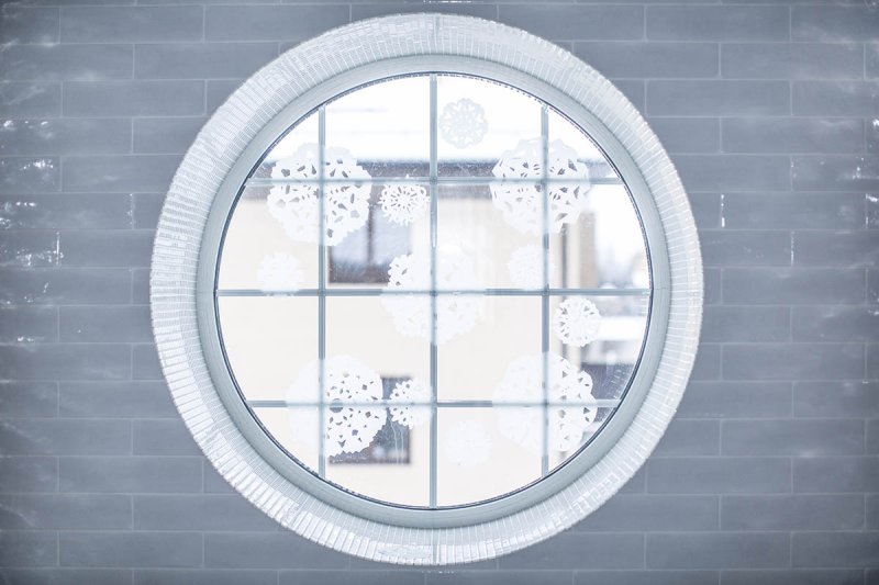 Круглое пластиковое окно