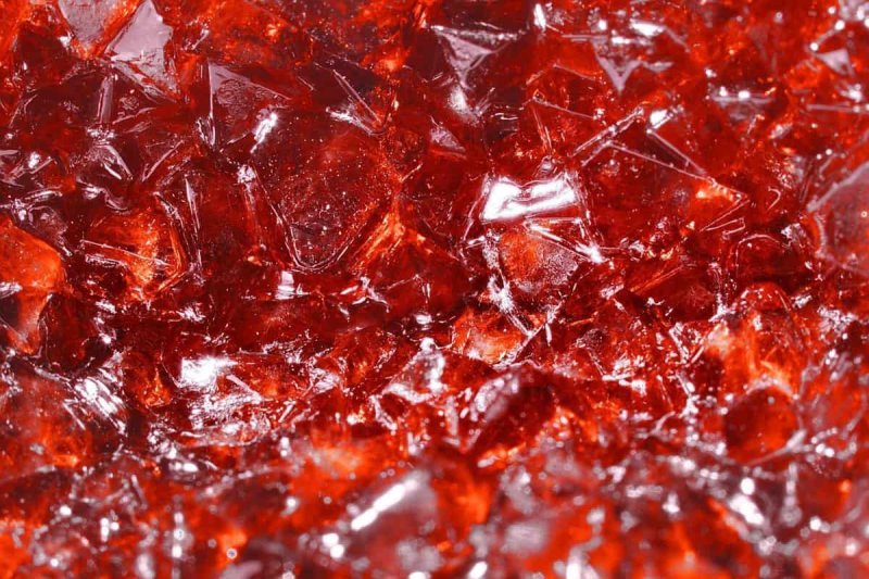 Рубин (красный и малиновый Корунд),