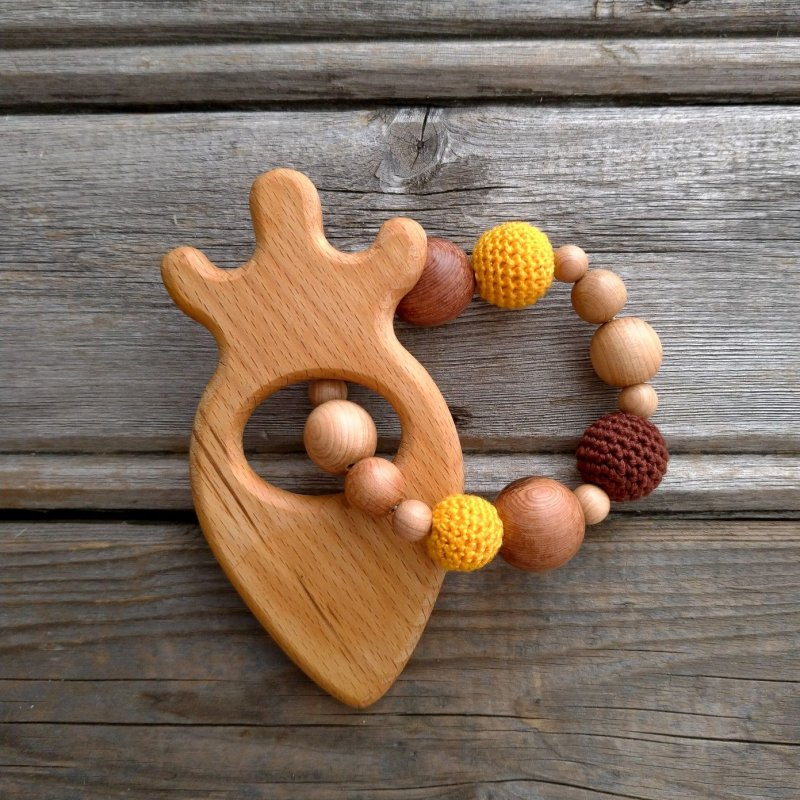 Деревянный грызунок для детей