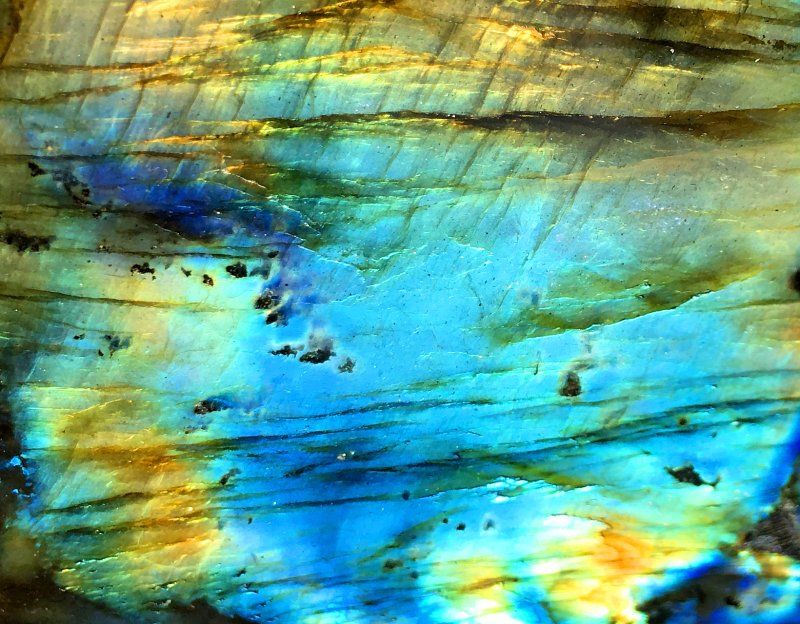 Лабрадорит камень