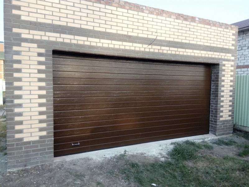 Секционные ворота Дорхан