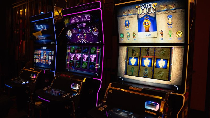Зал игровых автоматов