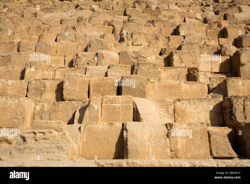 Каменные блоки пирамиды Хеопса