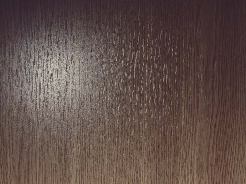 Темное дерево