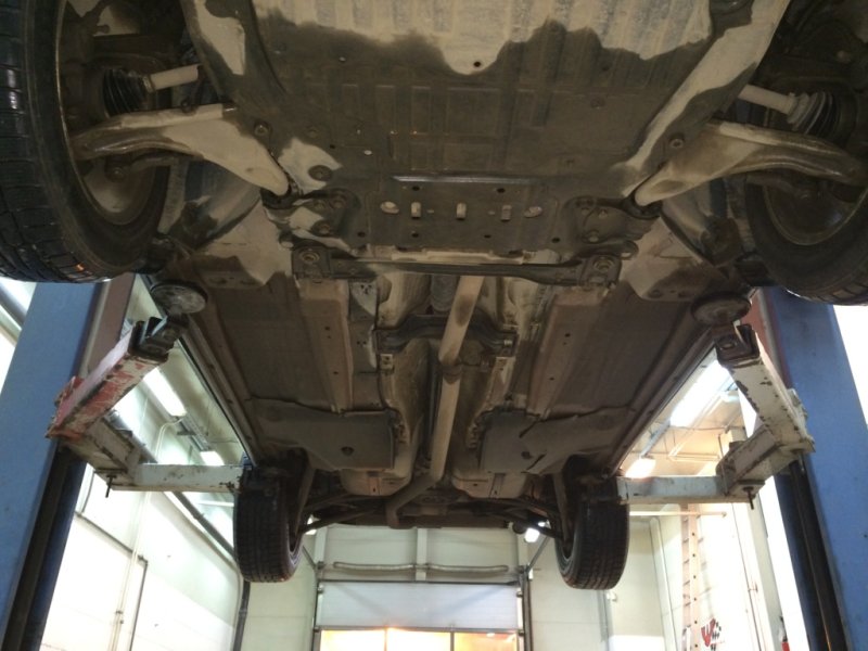 Volvo 740 днище