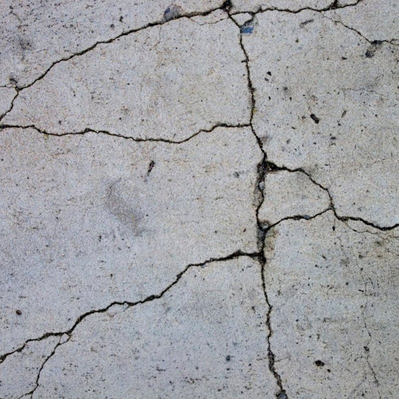 Трещины в бетоне