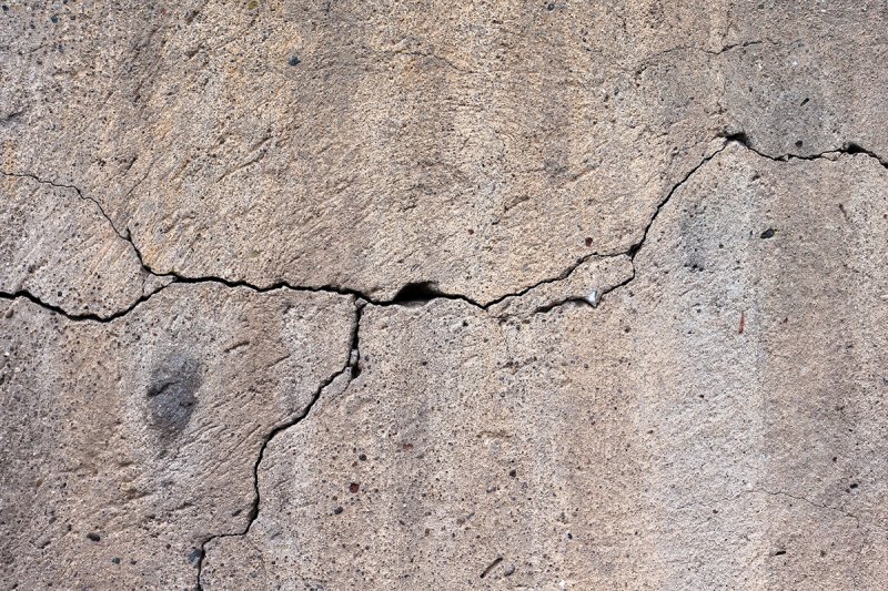 Трещина в Камне