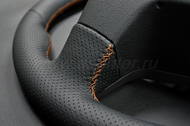 Оплётка на руль Лада Веста