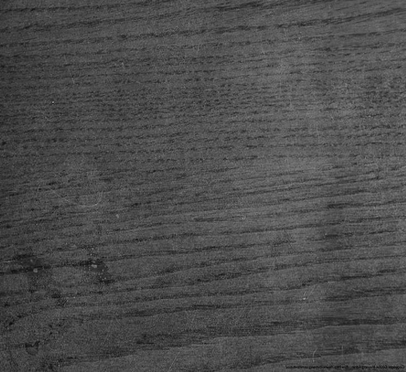 Серое дерево