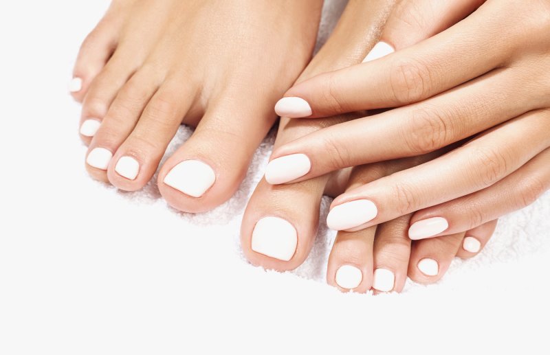 Маникюр и педикюр