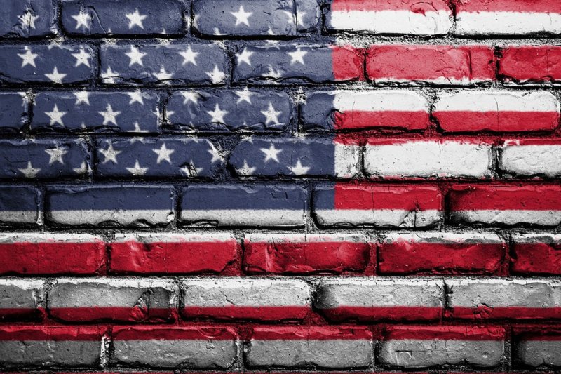 Кирпичная стена