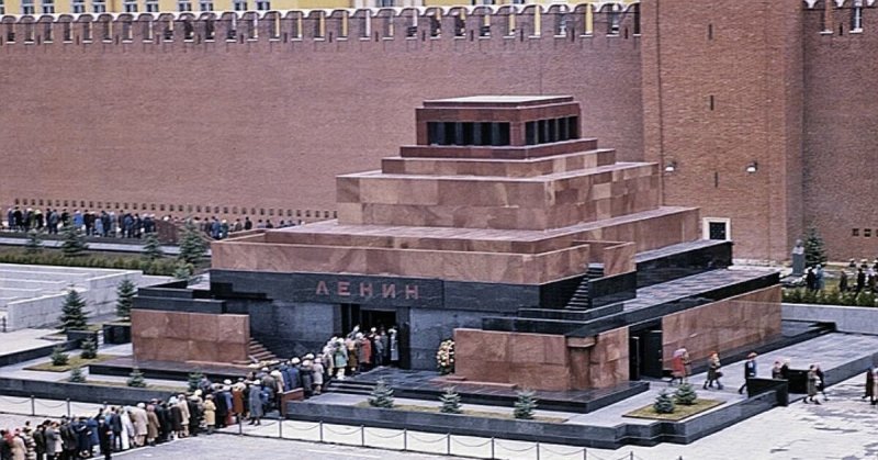 Мавзолей зиккурат