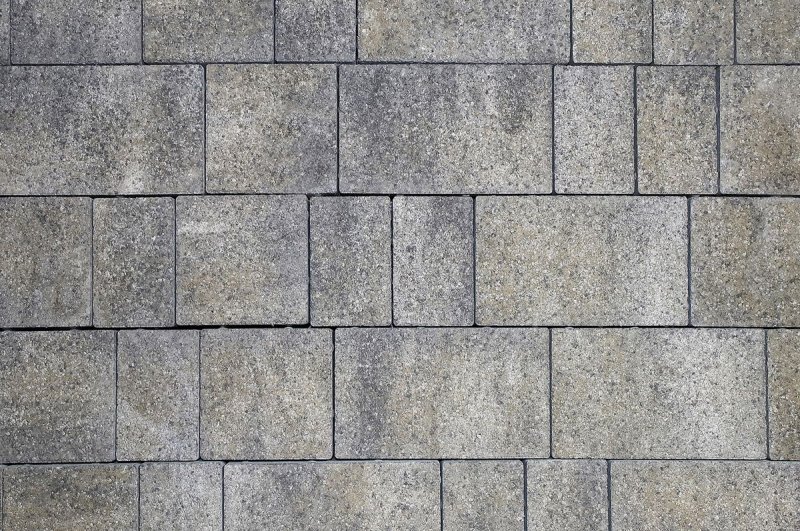 Мощение бетонной брусчаткой