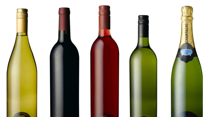 Бутылка вина без фона