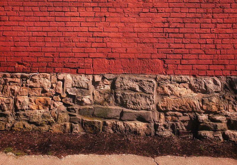 Кирпичная стена
