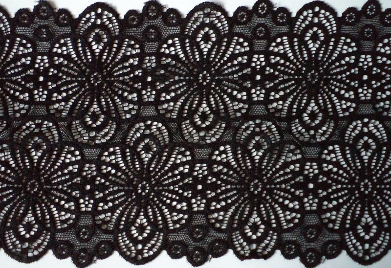 Черные кружева