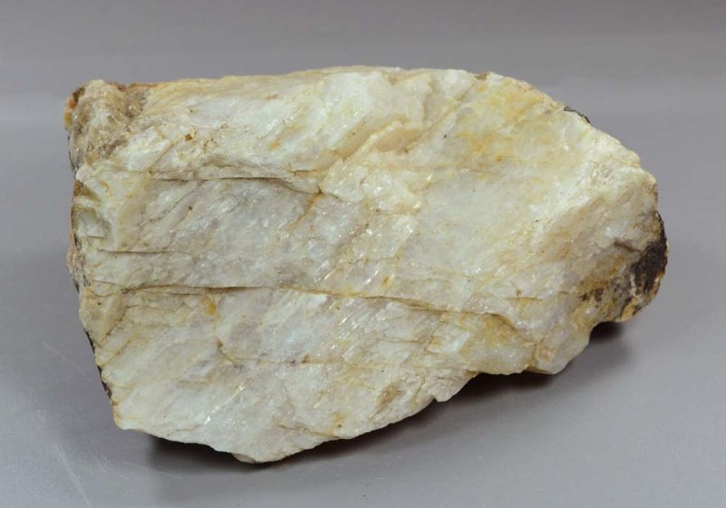 Беломорит полевой шпат