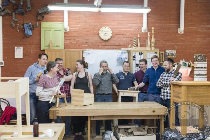 Столярная школа в Леруа