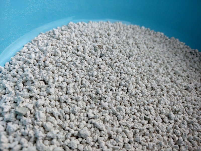 Наполнитель бентонитовый комкующийся