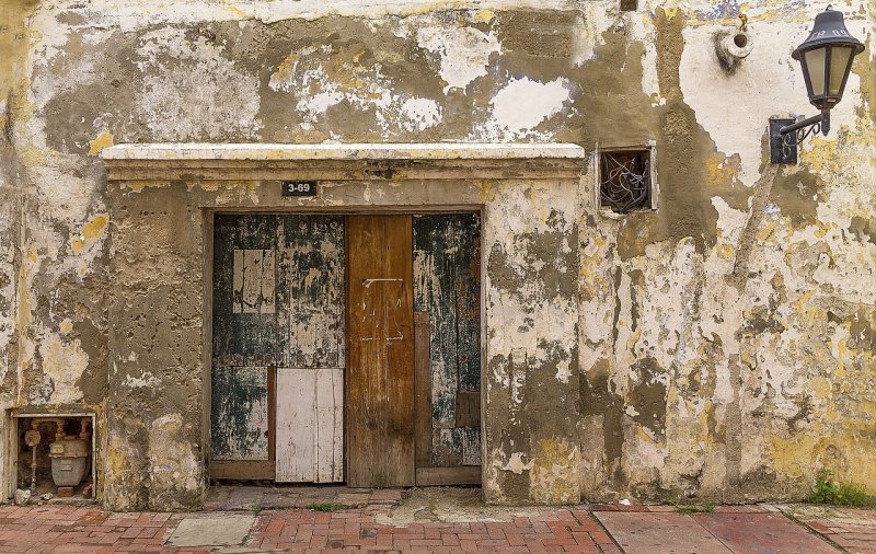 Старый дом стена