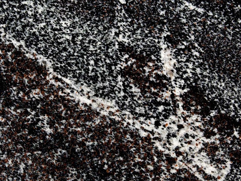 Гранатовый амфиболит гранит