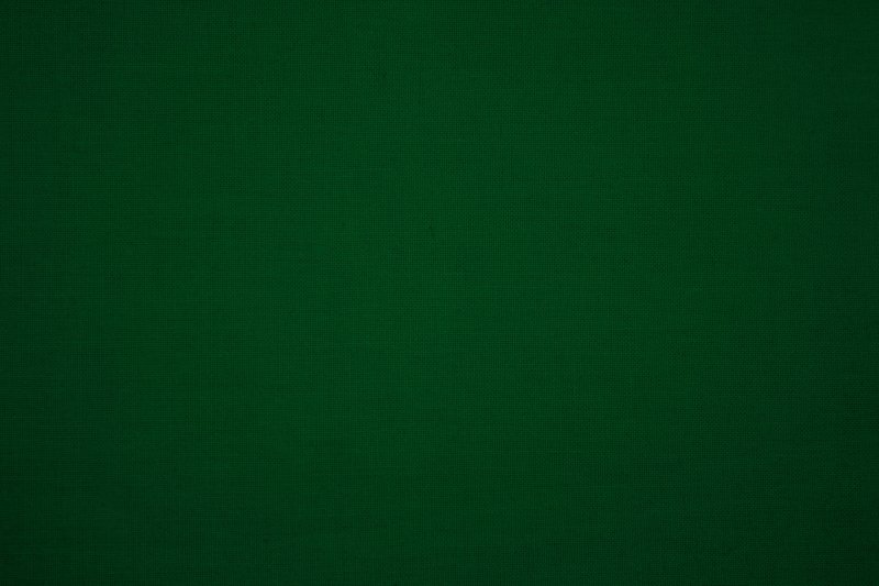 Темно зеленый цвет
