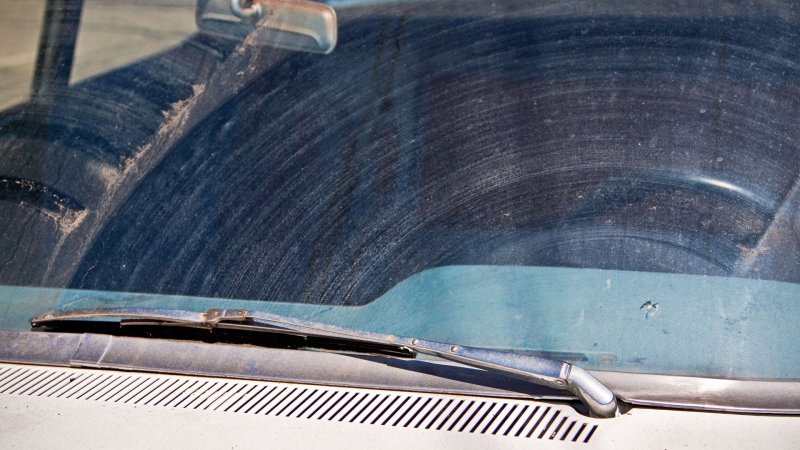 Дворники на лобовом стекле