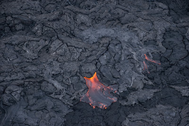 Лава трещины