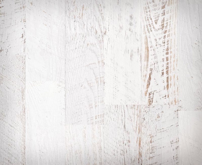 Белое крашеное дерево