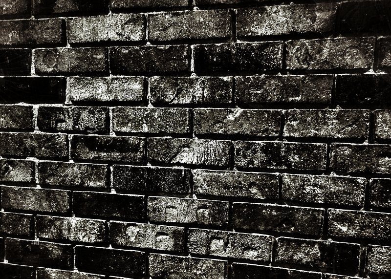 Черный кирпич
