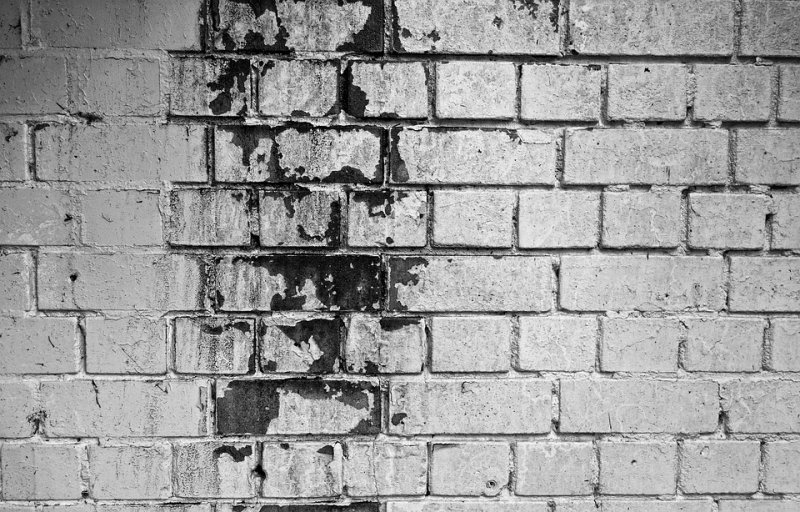 Кирпич черно белый