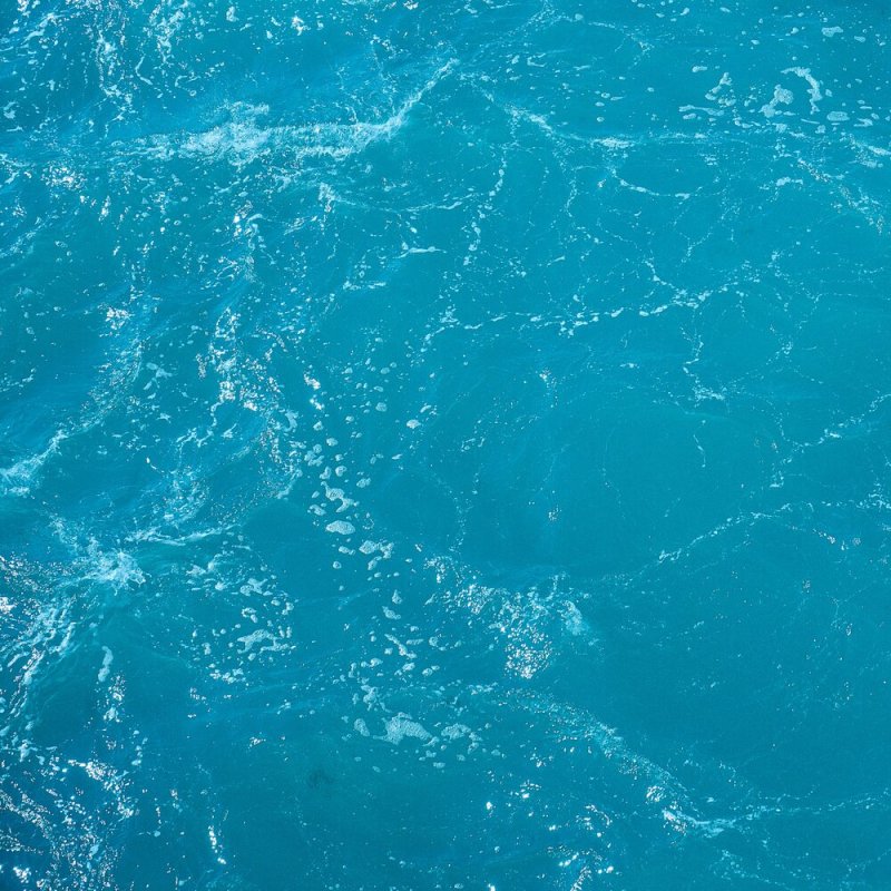 Вода сверху