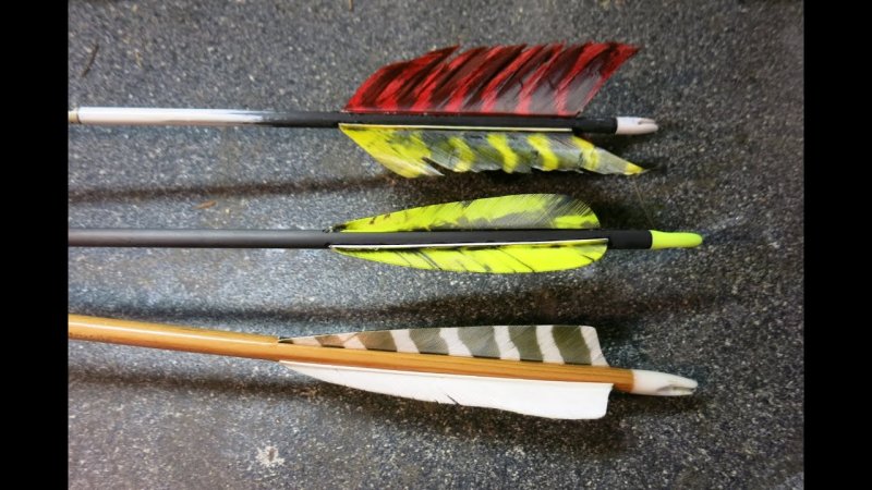 Стрела с перьями