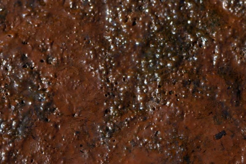 Коричневая грязь