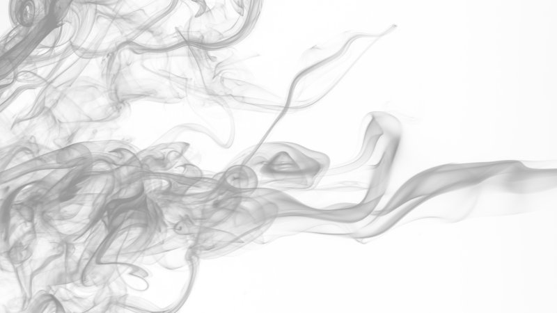 Серый дым на белом фоне