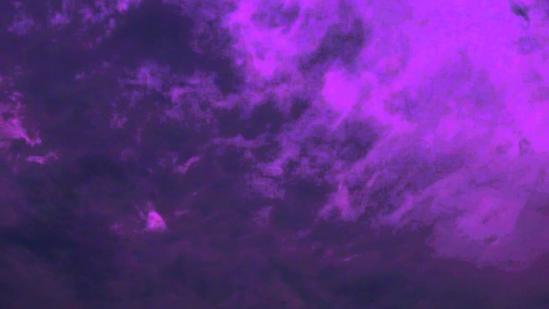 Сиреневые облака