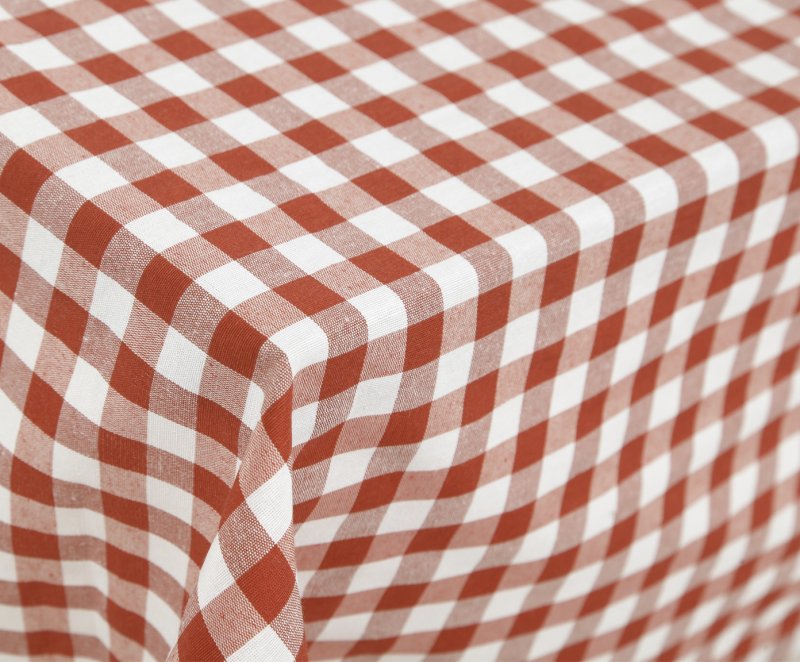Клетчатая скатерть