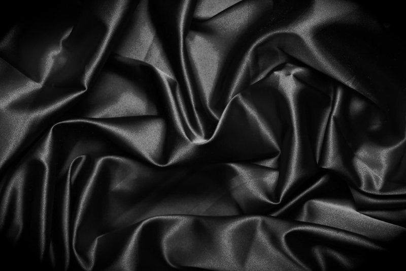 Черный шелк