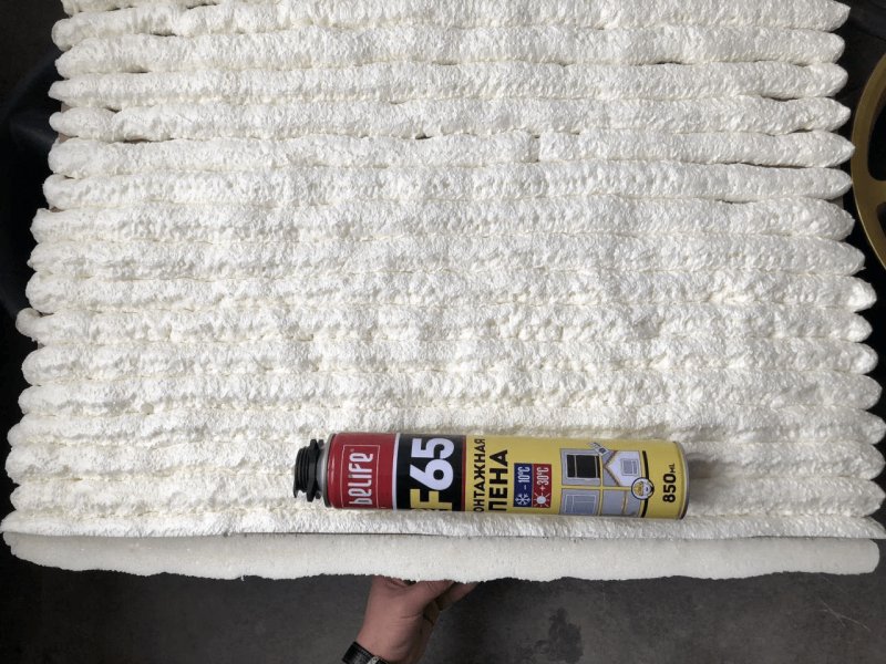 Монтажная пена текстура