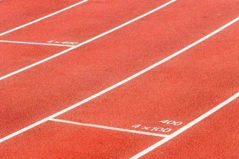 Беговая дорожка на стадионе